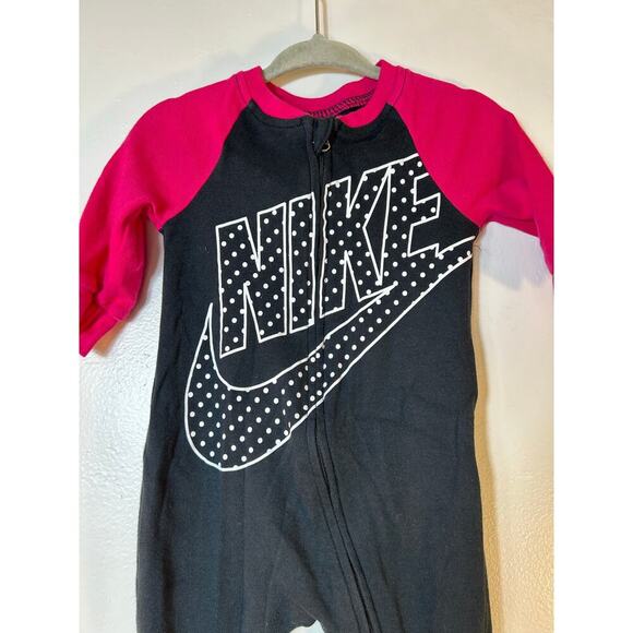 NIKE Girl’s Raglan Zip Sleep n Play One Piece / Size: 6 Months - Picture 4 of 6